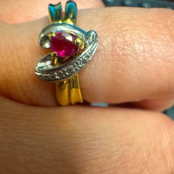 Ring K18 Japan Gold & PT900 with .002 Diamonds & 0.21 carats of Ruby in Size 6.0 - Picture 3 of 13